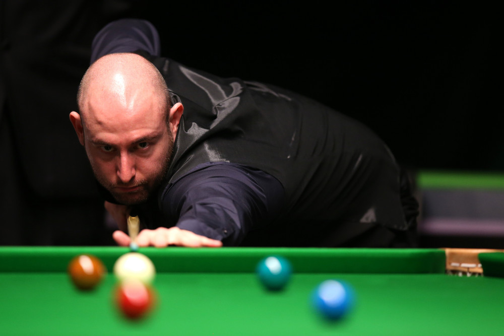 从两名防守 从两名防守